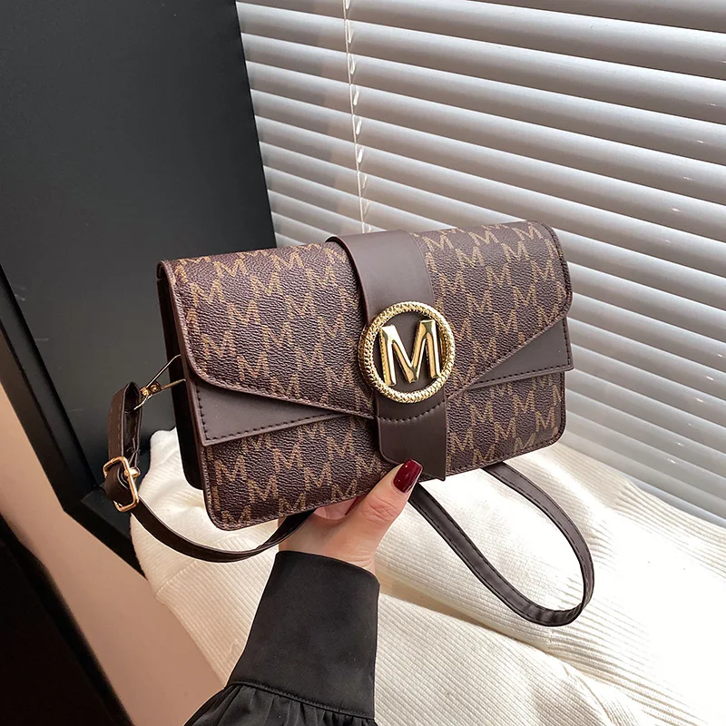 Модная женская сумка большой вместимости высокого класса, темпераментная универсальная новая женская сумка с косой сумкой через плечо, элегантная сумка 
Модная женская сумка большой вместимости высокого класса, темпераментная универсальная новая женская сумка с косой сумкой через плечо, элегантная сумка