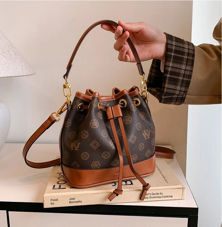 Trendy Women Shoulder Messenger With Letter Logo Best For Shopping Doubles As A Trendy And Practical Diaper Bag
Trendy Women Shoulder Messenger With Letter Logo Best For Shopping Doubles As A Trendy And Practical Diaper Bag