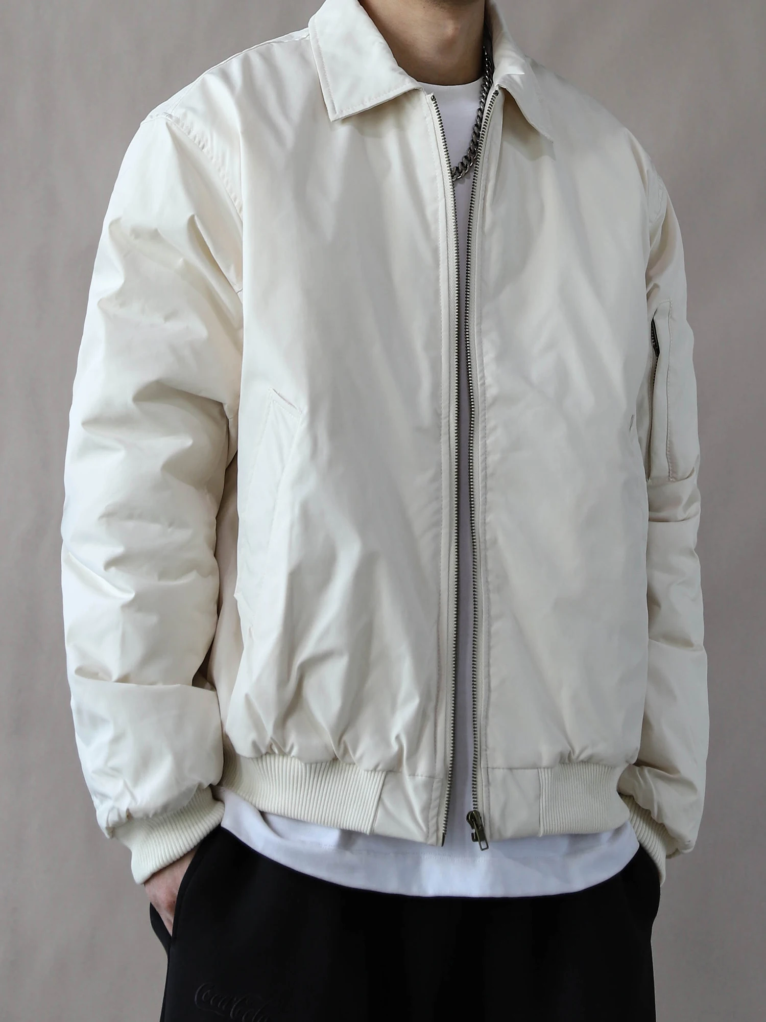 Retro Japanese Sle Loose Fit Cotton Jaet for Men Winter Warm Youth Casual Long Sve irt CleanFit Collar Outerwear
Retro Japanese Sle Loose Fit Cotton Jaet for Men Winter Warm Youth Casual Long Sve irt CleanFit Collar Outerwear