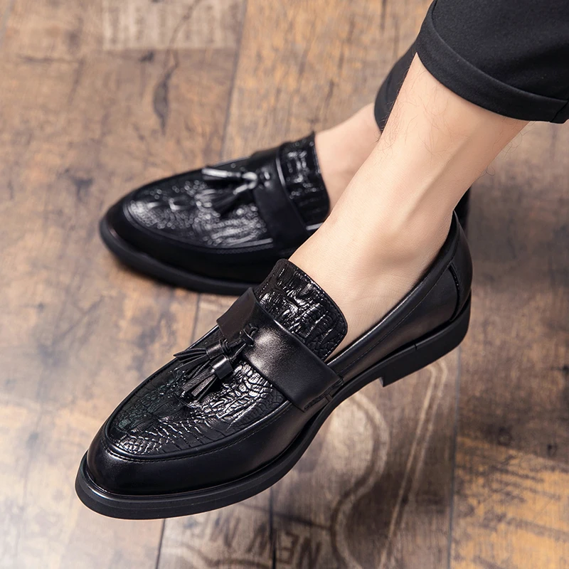 High Quality Men's Crocodile Pattern Classic Black Comfortable Low Cut Leather Shoes Autumn Men One Foot Lazy Tassel Bean Shoes
High Quality Men's Crocodile Pattern Classic Black Comfortable Low Cut Leather Shoes Autumn Men One Foot Lazy Tassel Bean Shoes