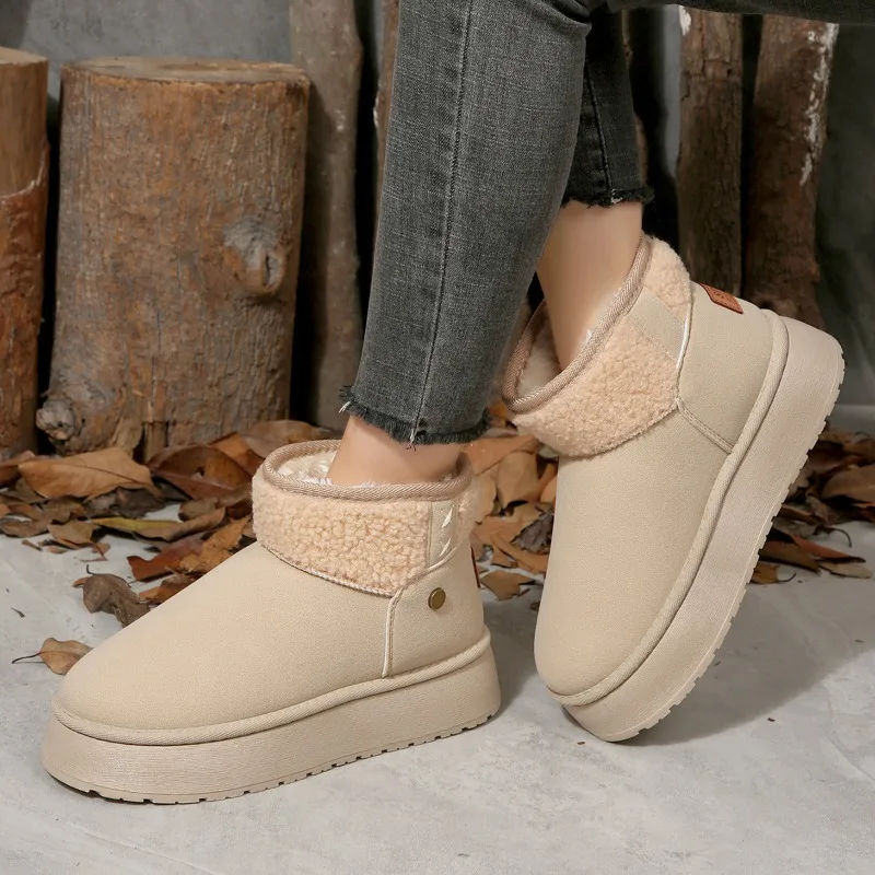 Новые женские зимние замшевые противоскользящие зимние ботинки на толстой подошве, 2024, повседневные легкие короткие плюшевые теплые роскошные модельные женские ботинки
Новые женские зимние замшевые противоскользящие зимние ботинки на толстой подошве, 2024, повседневные легкие короткие плюшевые теплые роскошные модельные женские ботинки