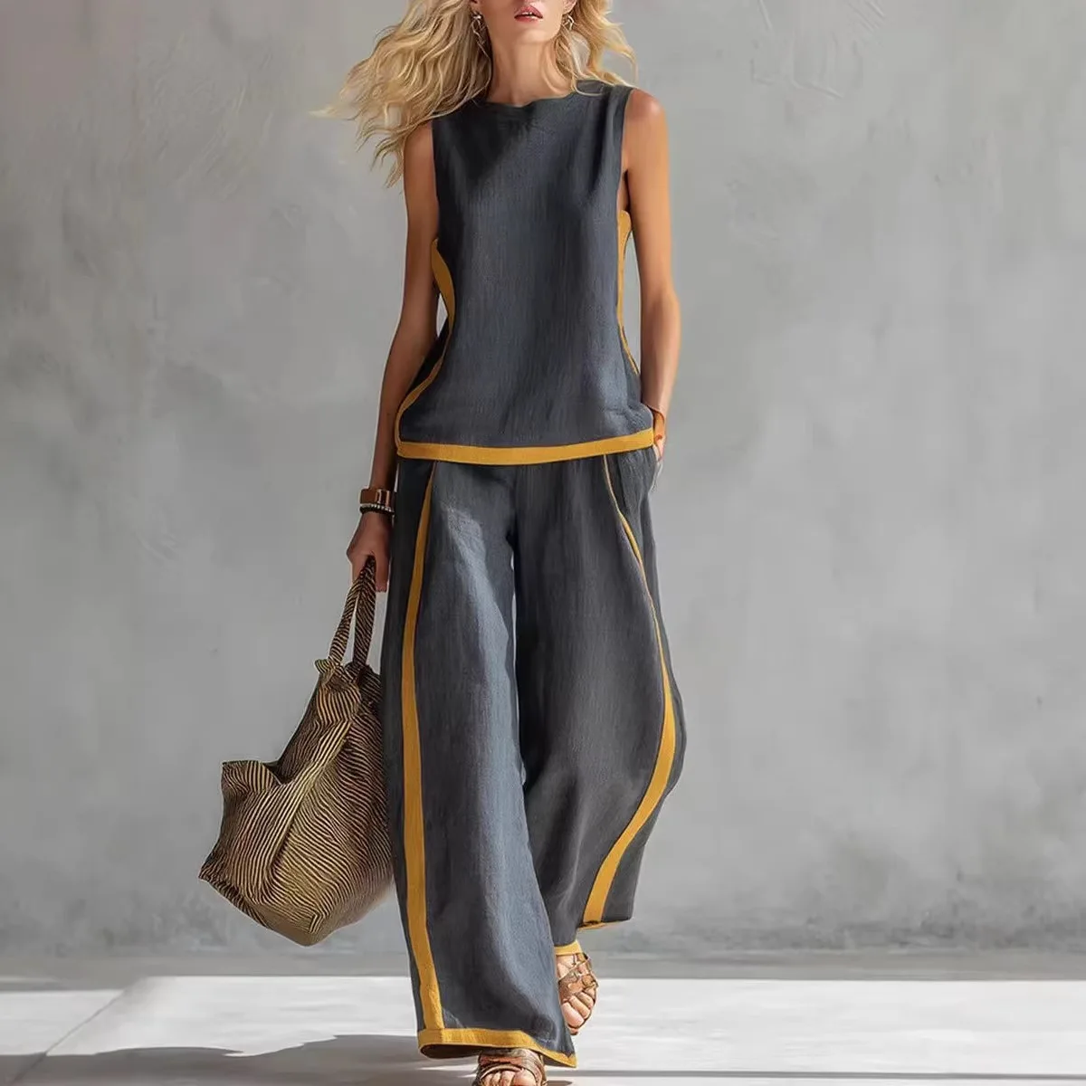 2026 Spring and Summer New Sleeveless Round Neck Gray-yellow Contrasting Wide-leg Pants Suit for Women
2026 Spring and Summer New Sleeveless Round Neck Gray-yellow Contrasting Wide-leg Pants Suit for Women