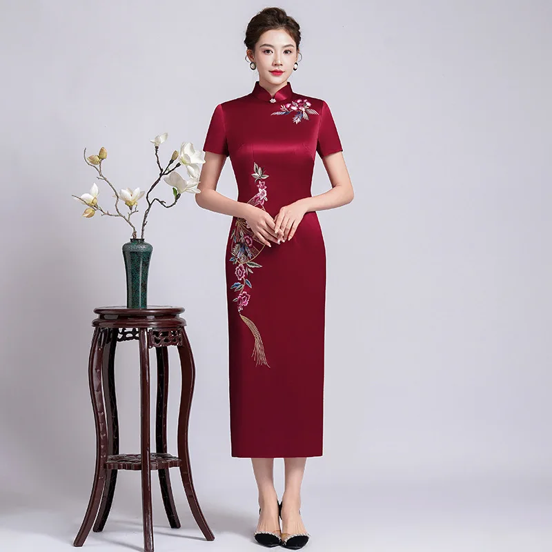 Yourqipao Chinese Traditional Cheongsam Mother Of The Bride Wedding Dress Satin Embroidered Long Qipao Evening Dress
Yourqipao Chinese Traditional Cheongsam Mother Of The Bride Wedding Dress Satin Embroidered Long Qipao Evening Dress
