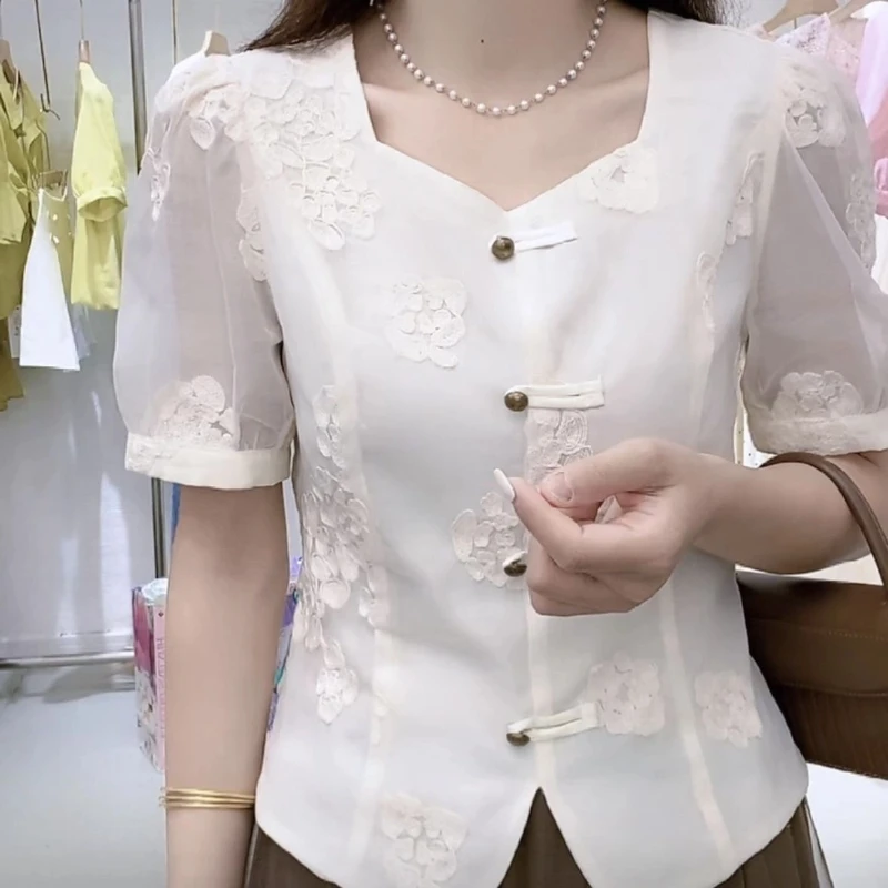 Elegant Embroidery Women's Sweet Short Sleeve Blouse Summer Fashion Top Design Shirt
Elegant Embroidery Women's Sweet Short Sleeve Blouse Summer Fashion Top Design Shirt