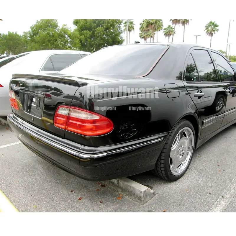 Материал из углеродного волокна, задний задний спойлер цвета крыла автомобиля для Mercedes W210 A Type E320 E430 E55 E200 E260 E63 1995-2002
Материал из углеродного волокна, задний задний спойлер цвета крыла автомобиля для Mercedes W210 A Type E320 E430 E55 E200 E260 E63 1995-2002