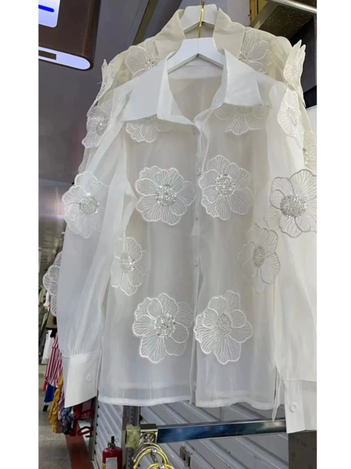 Elegant Embroidered Flower Long Sleeve Shirt Top Spring 2026 New Arrival Fashionable Unique Design Women's Premium Quality Bl...
Elegant Embroidered Flower Long Sleeve Shirt Top Spring 2026 New Arrival Fashionable Unique Design Women's Premium Quality Bl...