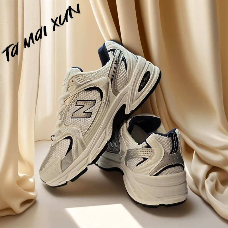 New 2025 Breathable High-Quality Sports Running Shoes Men Women Trendy Casual Couple Style Walking Travel Comfy Wear Resistant
New 2025 Breathable High-Quality Sports Running Shoes Men Women Trendy Casual Couple Style Walking Travel Comfy Wear Resistant