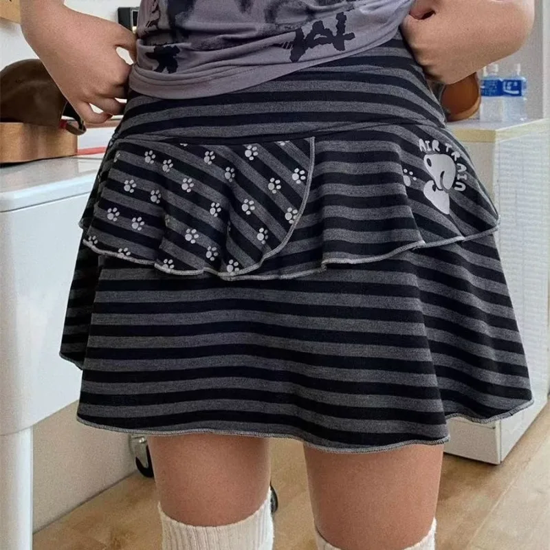 Japanese Striped Dog Pile Short Skirt Gothic E-girl Ruffled Mini Skirts Black Gray Subculture Versatile Summer Original Design
Japanese Striped Dog Pile Short Skirt Gothic E-girl Ruffled Mini Skirts Black Gray Subculture Versatile Summer Original Design