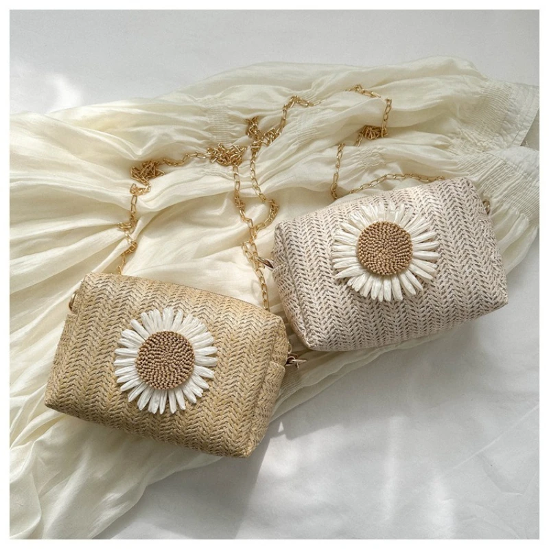 Small Daisy Bag Cute Straw Handbags Floral Handwoven Tote Bags Ladies Shoulder Crossbody Bag Summer Beach Purse Female Bags
Small Daisy Bag Cute Straw Handbags Floral Handwoven Tote Bags Ladies Shoulder Crossbody Bag Summer Beach Purse Female Bags