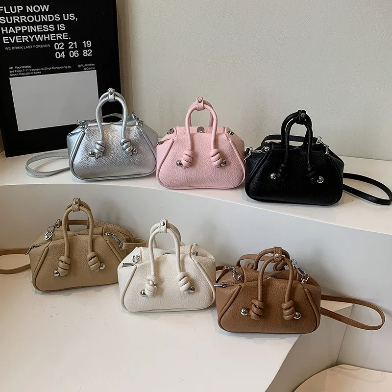 Classic Handbag Brand Women's Bag High Quality Pu Leather Shoulder Crossbody Bag Lady Solid Color Tote Simple Commute Bag
Classic Handbag Brand Women's Bag High Quality Pu Leather Shoulder Crossbody Bag Lady Solid Color Tote Simple Commute Bag