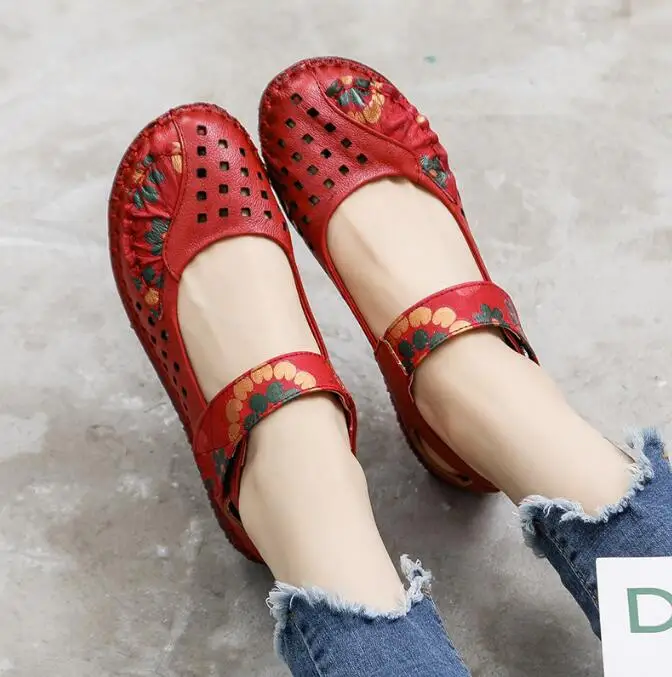 Summer Leather Sandals Hollow out Retro Flower Style Strappy Flat Shoes Size 42 for Women Casual Ladies Footwear
Summer Leather Sandals Hollow out Retro Flower Style Strappy Flat Shoes Size 42 for Women Casual Ladies Footwear
