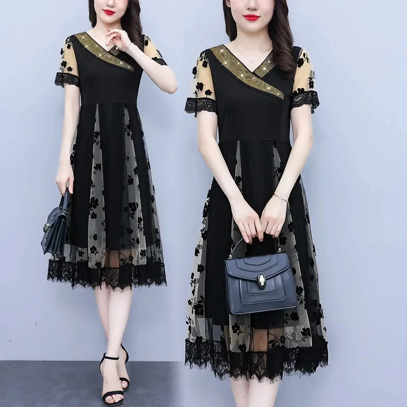 Elegant Lace Mesh Splicing V Neck Women Dress 2024 New Summer Ladies Fashion Medium Long Skirt Slim Fit A-Line Skirt Female 5XL
Elegant Lace Mesh Splicing V Neck Women Dress 2024 New Summer Ladies Fashion Medium Long Skirt Slim Fit A-Line Skirt Female 5XL