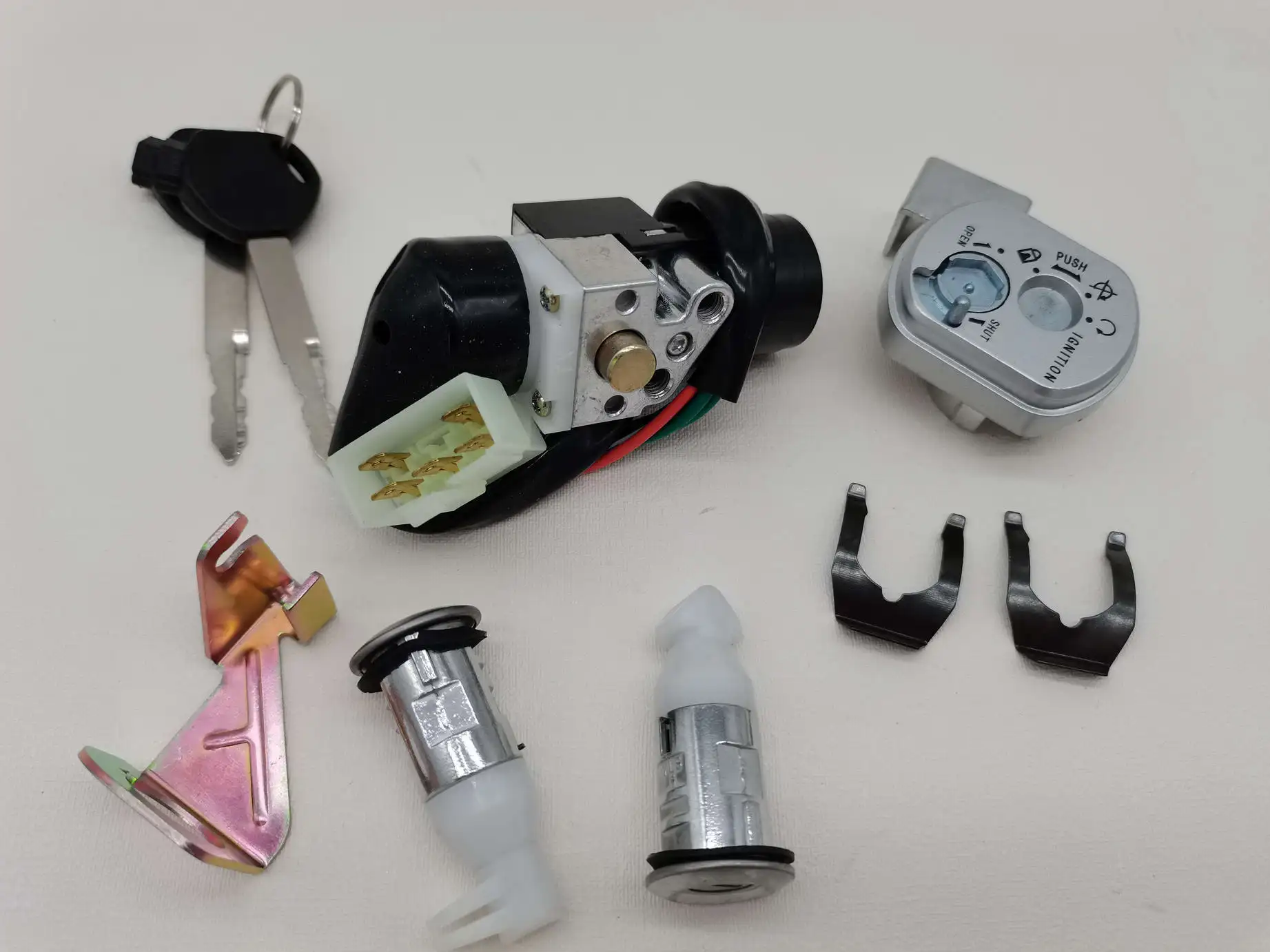 B054 Motorcycle Electric Door Lock For Honda WH125T-2 SDH125T Scooter Locks Ignition Power Switch 5-wire 
B054 Motorcycle Electric Door Lock For Honda WH125T-2 SDH125T Scooter Locks Ignition Power Switch 5-wire