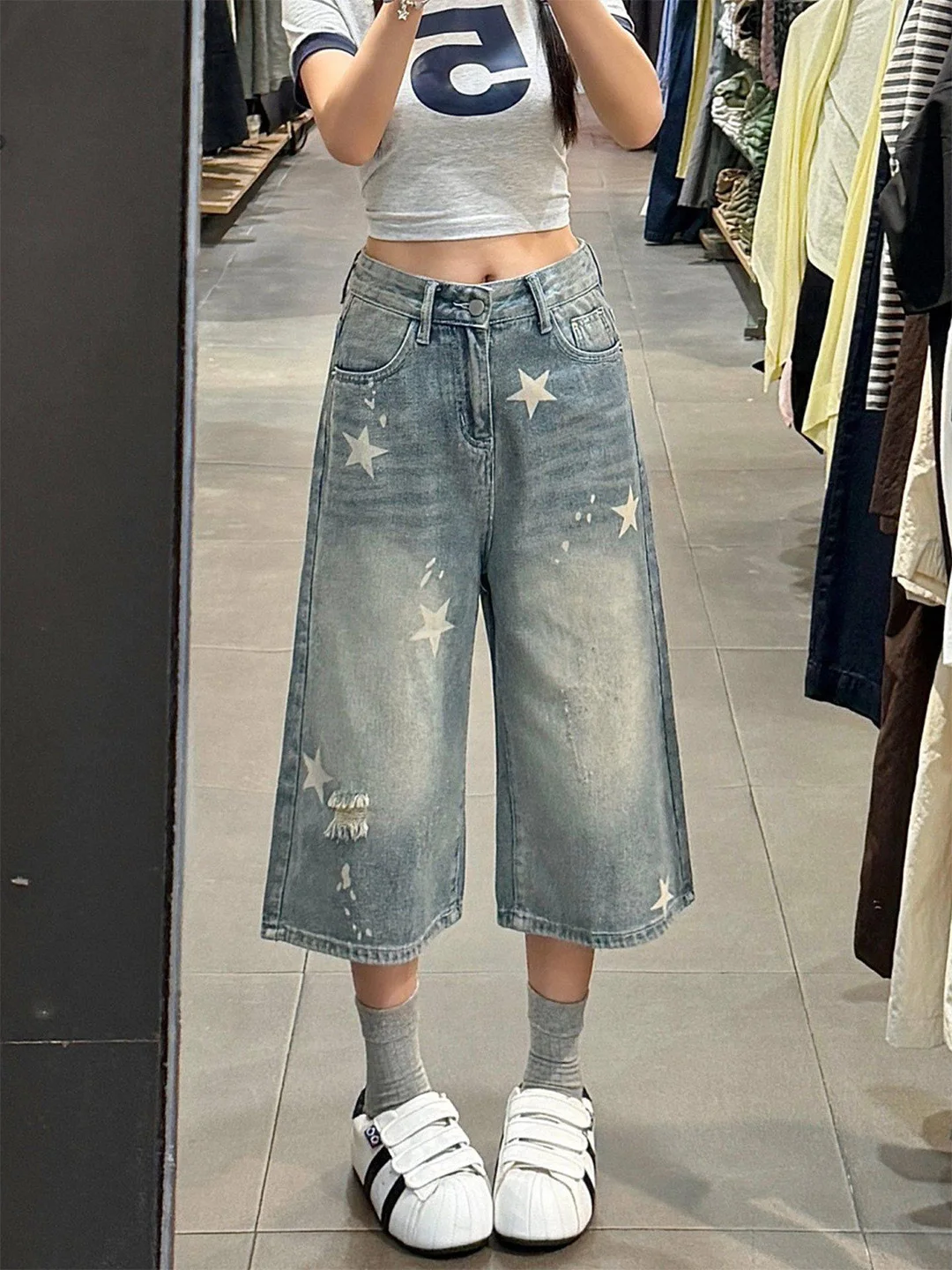 High Waist Loose Fit Star Print Summer Denim Jeans Women's Wide Leg Thin Blue Floral Vintage Style Straight Cut Casual Trousers
High Waist Loose Fit Star Print Summer Denim Jeans Women's Wide Leg Thin Blue Floral Vintage Style Straight Cut Casual Trousers