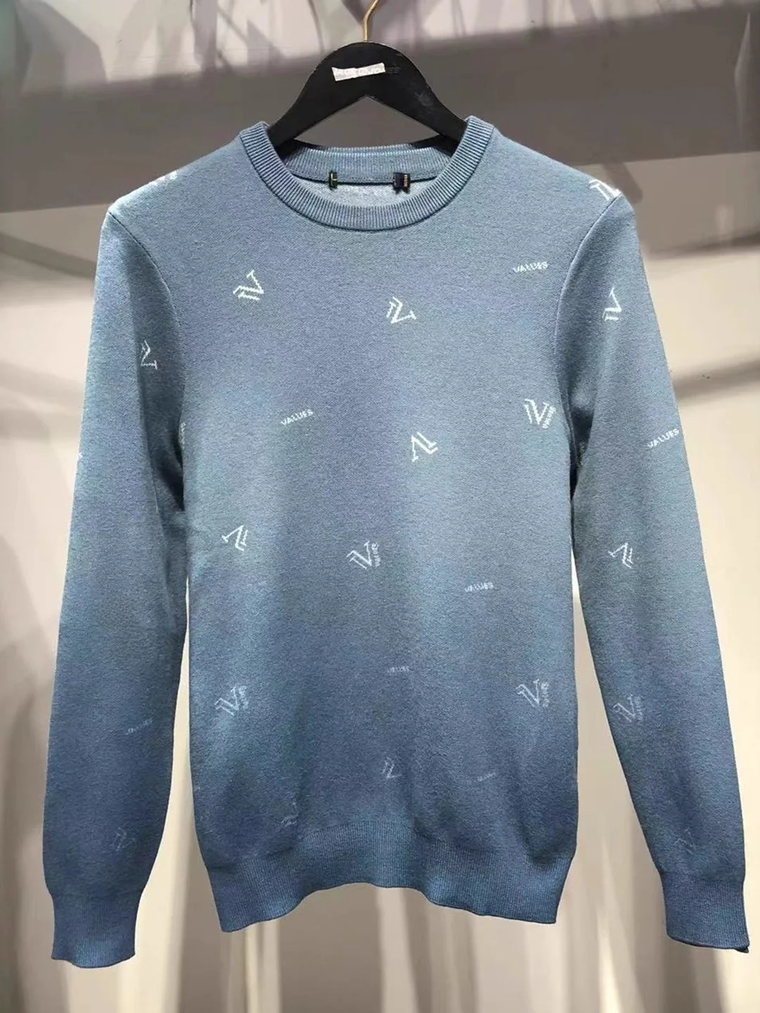 Men's Camere Knitted Sweater round Ne Base Layer irt Comfortable Soft Wool Blend Casual Sle Youth Faion Home Wear
Men's Camere Knitted Sweater round Ne Base Layer irt Comfortable Soft Wool Blend Casual Sle Youth Faion Home Wear