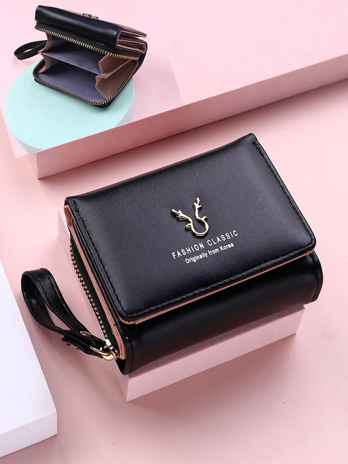New Women's Short Wallet Red Deer Horn Design Mini Zipper Coin Purse Cartoon Trifold Snap Card Holder For Women Wallet Mini Wall
New Women's Short Wallet Red Deer Horn Design Mini Zipper Coin Purse Cartoon Trifold Snap Card Holder For Women Wallet Mini Wall