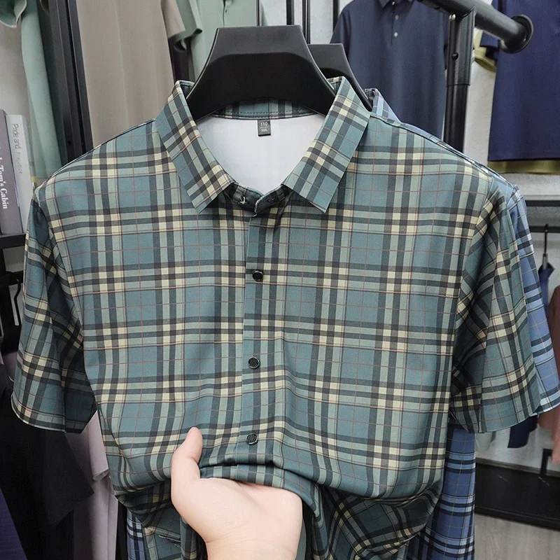 Casual Plaid Short Sleeve Shirt For Men Wrinkle Free Soft Material Slim Fit Suitable For Business Meetings And Daily Wear
Casual Plaid Short Sleeve Shirt For Men Wrinkle Free Soft Material Slim Fit Suitable For Business Meetings And Daily Wear