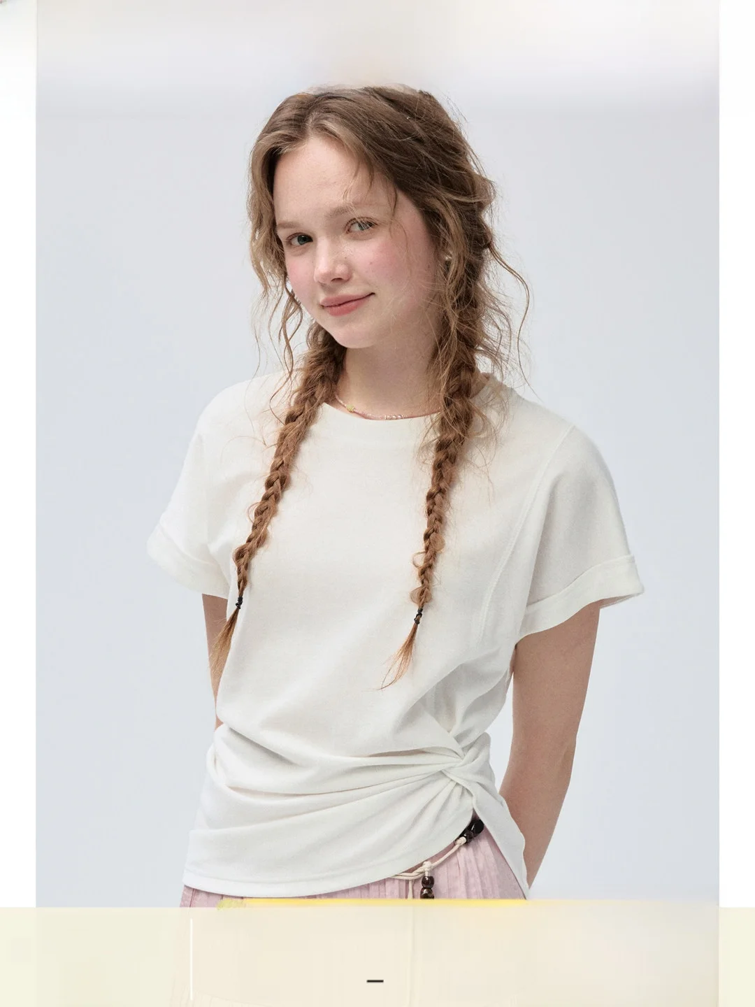 plus Size Women's T-Shirt round Neck Short Sleeve Waist Cinched Shoulder Width Regular Summer Versatile Fitted Top by Ruige
plus Size Women's T-Shirt round Neck Short Sleeve Waist Cinched Shoulder Width Regular Summer Versatile Fitted Top by Ruige