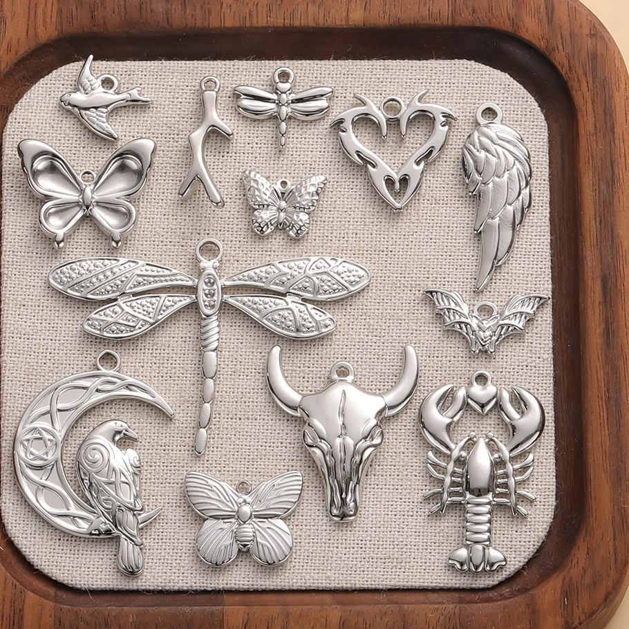9Pcs/Lot Silver Plated DIY Dragonflies Butterflies Scorpions Swallow Giraffe Spider For Keychain Stainless Steel Animal Charms
9Pcs/Lot Silver Plated DIY Dragonflies Butterflies Scorpions Swallow Giraffe Spider For Keychain Stainless Steel Animal Charms