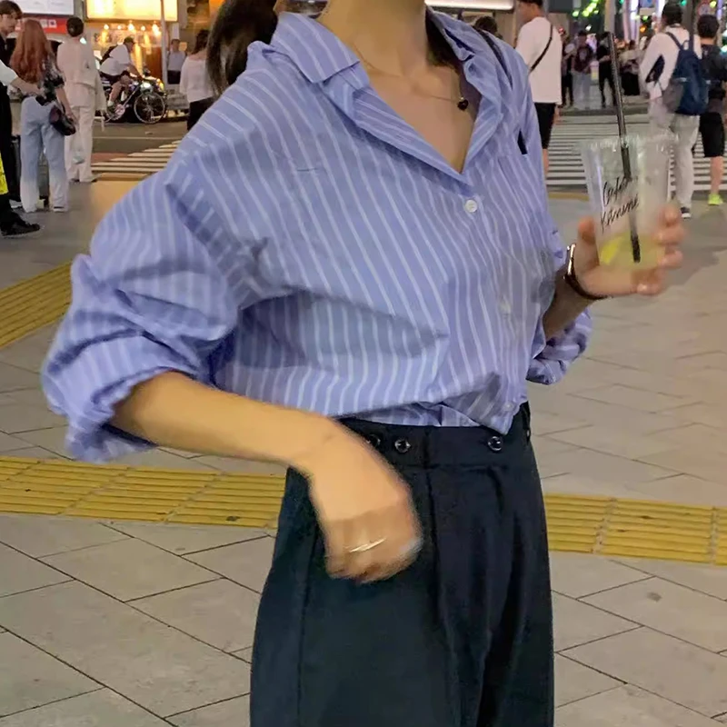 Шикарный осенний винтажный полосатый повседневный свободный длинный све с отложным воротником на одной пуговице, цветная блузка для женщин
Шикарный осенний винтажный полосатый повседневный свободный длинный све с отложным воротником на одной пуговице, цветная блузка для женщин