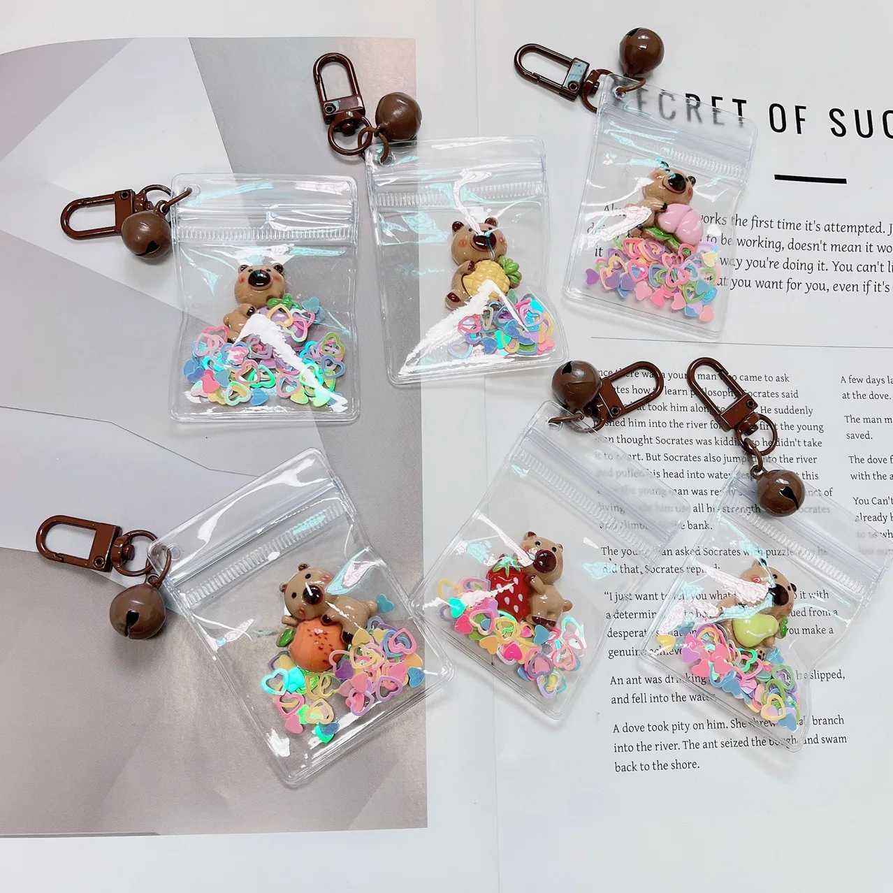 Kabibala resin patch bag with cute mini keychain pendants, resin student schoolbag with accessories
Kabibala resin patch bag with cute mini keychain pendants, resin student schoolbag with accessories