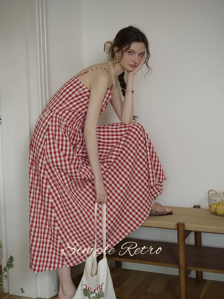Classic Plaid Strapless Vest Dress Women's Holiday Long Dress South Wind Kissed Retro Style Summer Fashion Simple Retro
Classic Plaid Strapless Vest Dress Women's Holiday Long Dress South Wind Kissed Retro Style Summer Fashion Simple Retro