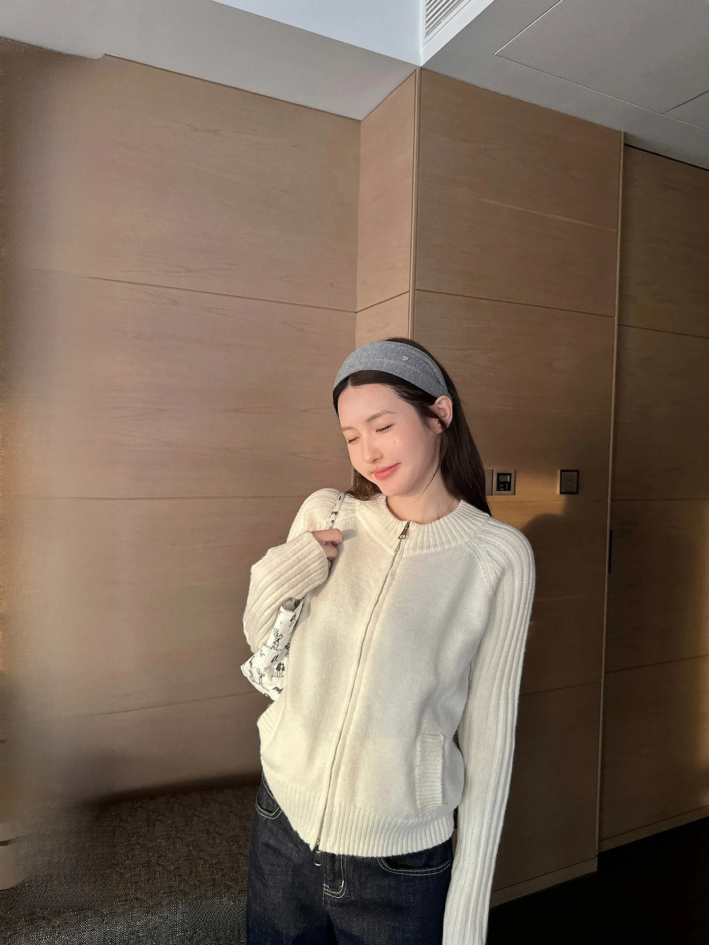NingSi Women's Knitted Wool Blend Double Zipper round Neck Outerwear Casual Style Slimming Open Cardigan Spring Season Top
NingSi Women's Knitted Wool Blend Double Zipper round Neck Outerwear Casual Style Slimming Open Cardigan Spring Season Top