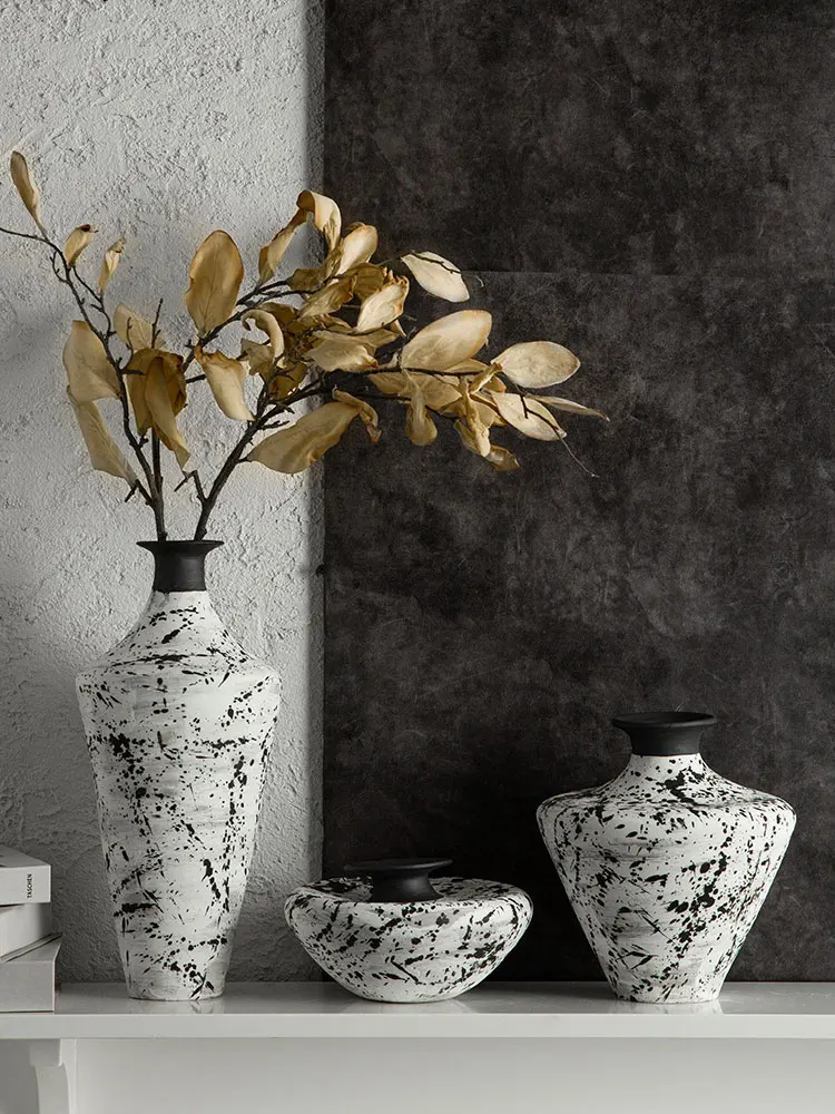 Handmade Ceramic Flower Arrangements Decorative Countertops Vases Luxurious and Fashionable Home Decorations
Handmade Ceramic Flower Arrangements Decorative Countertops Vases Luxurious and Fashionable Home Decorations