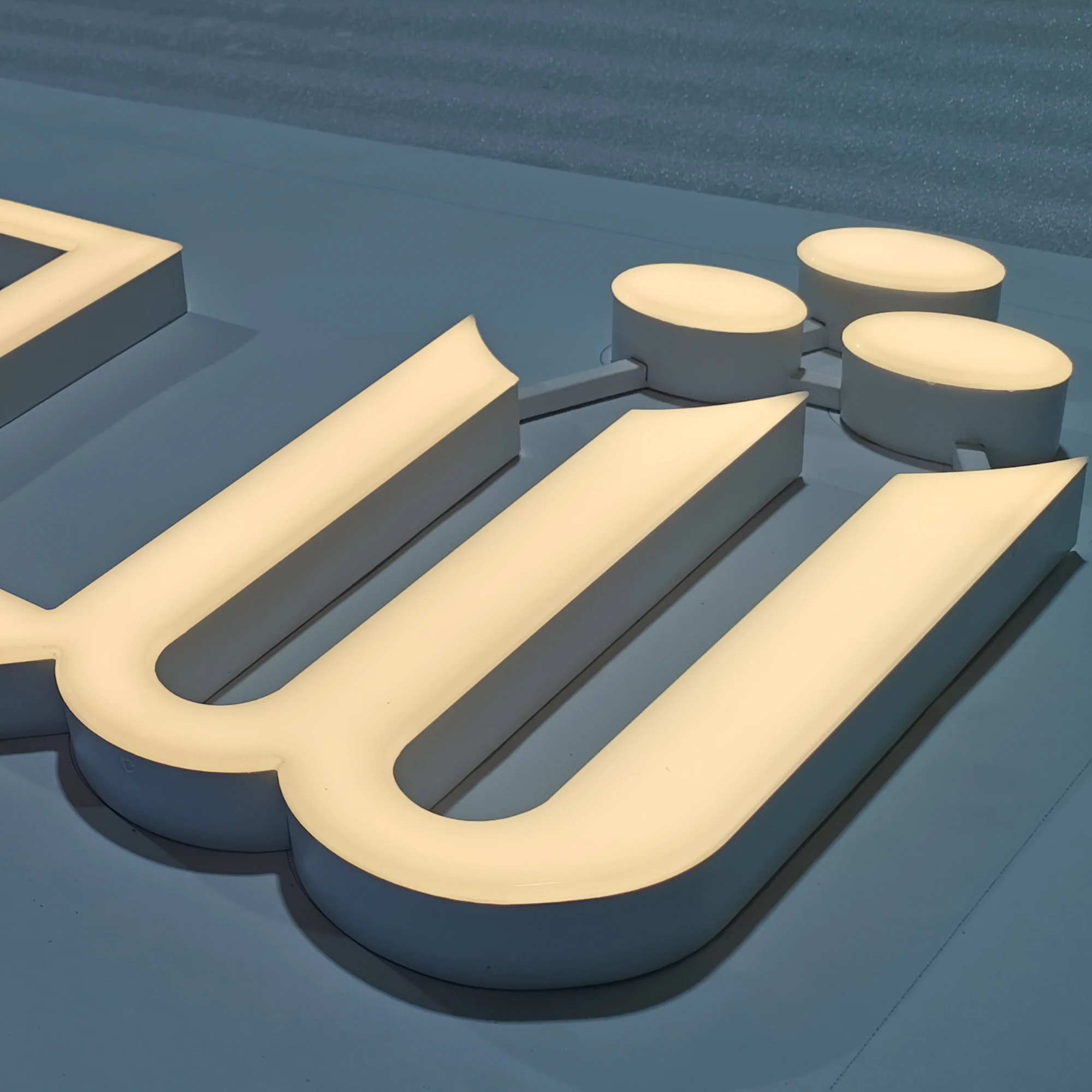 Logo Maker Customized front lit Letters Advertising Signs Office Wall Led Sign Logo Indoor Business Sign
Logo Maker Customized front lit Letters Advertising Signs Office Wall Led Sign Logo Indoor Business Sign