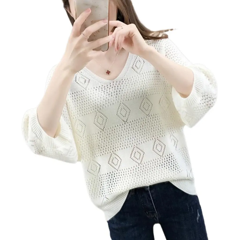 Women's V-neck Knitted Sweater Thin Hollow-out Seven-sleeve Base Shirt Loose Top for Spring Autumn And Summer
Women's V-neck Knitted Sweater Thin Hollow-out Seven-sleeve Base Shirt Loose Top for Spring Autumn And Summer