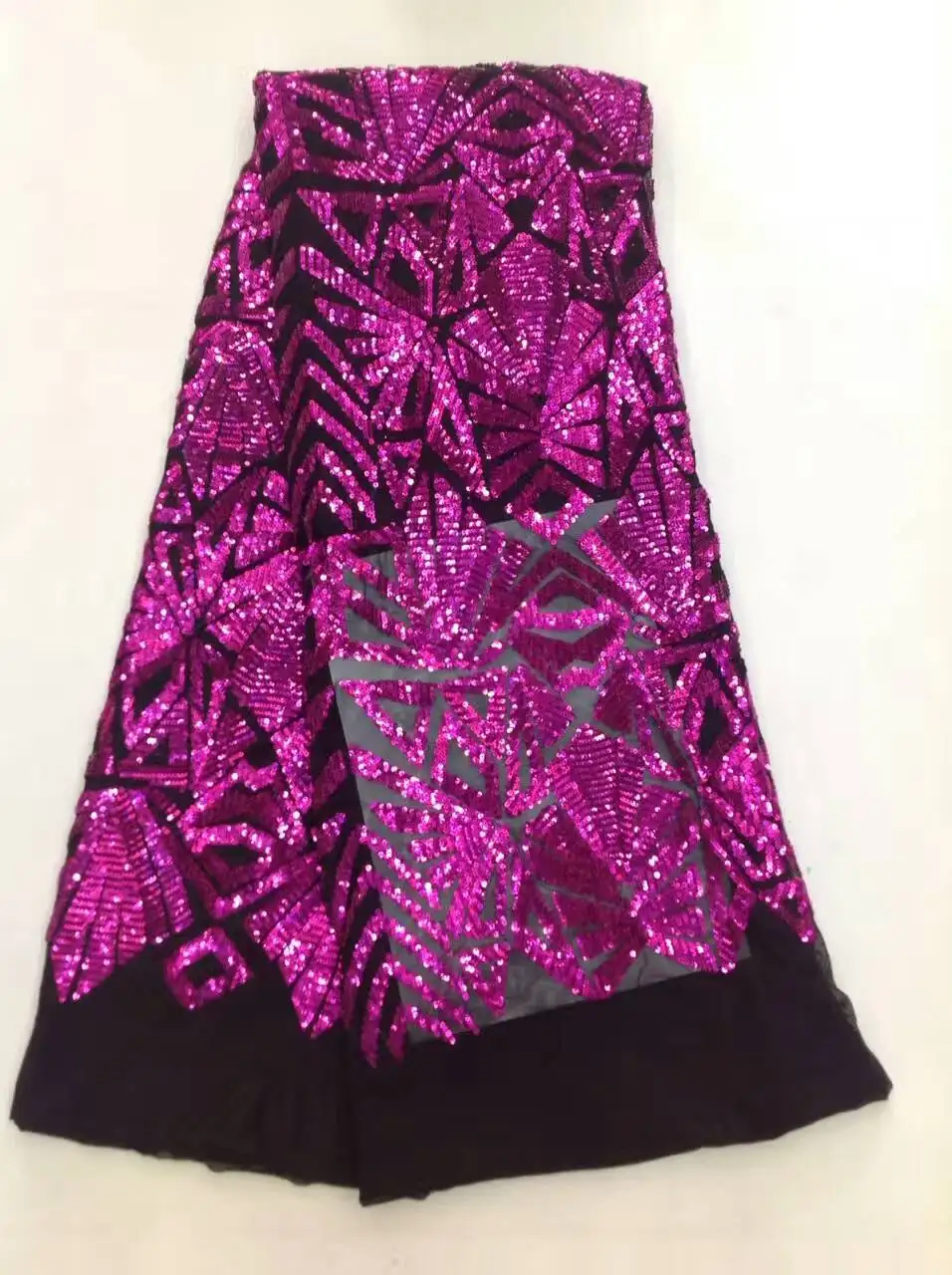 2021 African Design Purple Net Lace Fabric/ High Quality Nigeria Mesh Lace/ French Tulle Lace Fabric For Fashion Dress Sequins
2021 African Design Purple Net Lace Fabric/ High Quality Nigeria Mesh Lace/ French Tulle Lace Fabric For Fashion Dress Sequins