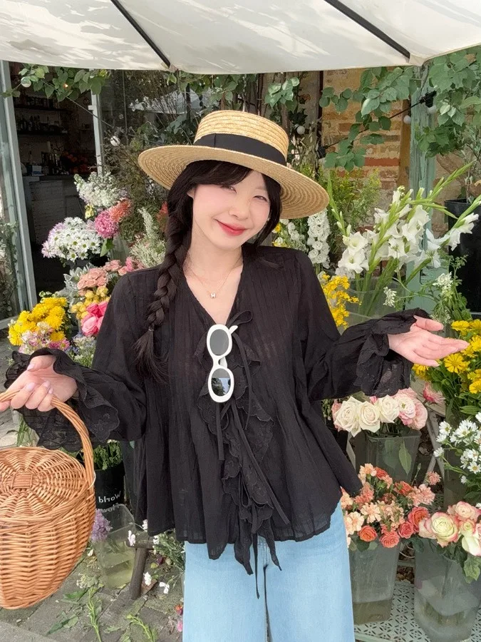 plus Size Women's Sweet Style V-Neck Long Sleeve Shirt Floral Sun Protection Top Korean Style Loose Fit Spring Summer
plus Size Women's Sweet Style V-Neck Long Sleeve Shirt Floral Sun Protection Top Korean Style Loose Fit Spring Summer