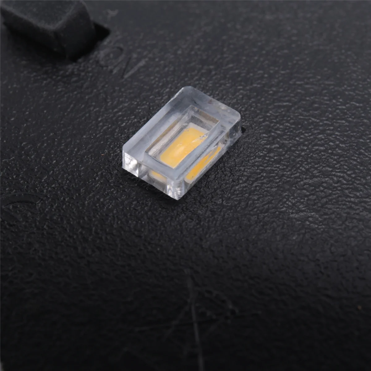 A02R Smart Garden Solar Powered Replacement Round LED Light Box Solar Battery Box Solar Cells Poly Li-Ion Battery Charger
A02R Smart Garden Solar Powered Replacement Round LED Light Box Solar Battery Box Solar Cells Poly Li-Ion Battery Charger