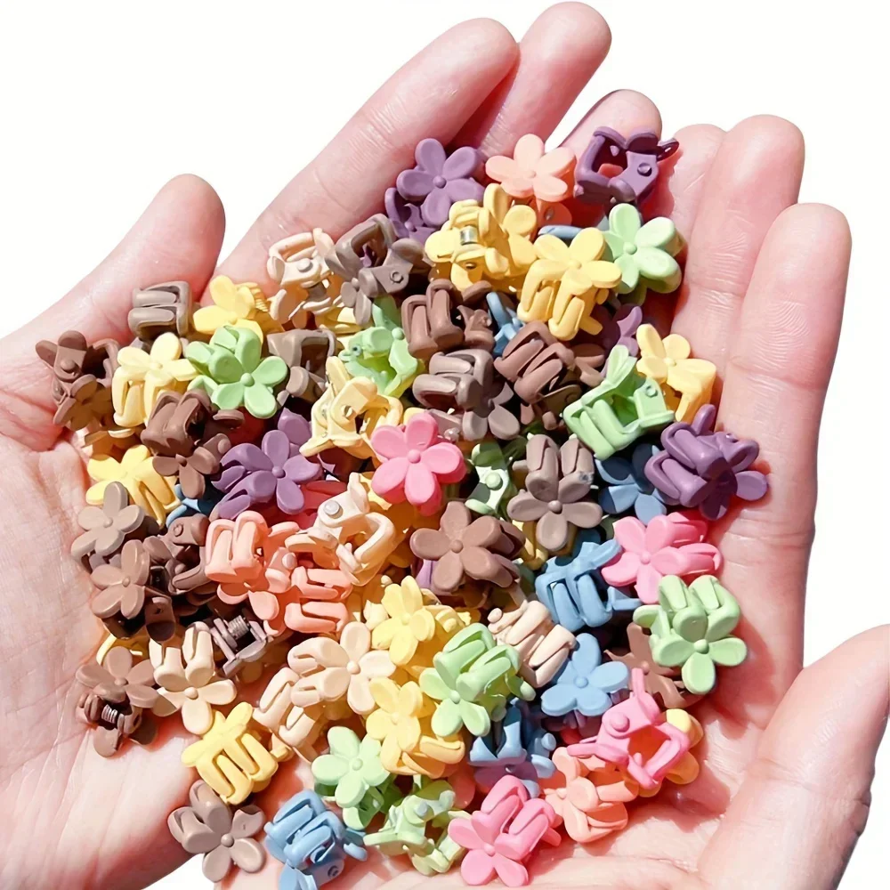 Набор мини-заколок для волос, 50 шт., красочные маленькие зажимы для волос, аксессуары для волос для ежедневного использования женщин, зажим для волос.
Набор мини-заколок для волос, 50 шт., красочные маленькие зажимы для волос, аксессуары для волос для ежедневного использования женщин, зажим для волос.