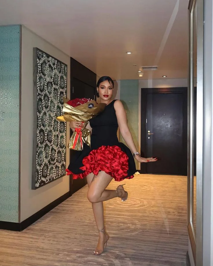 Aso Ebi A-line 3D Flower Ball Dress African Women Sexy Off Shoulder Formal Occasion Birthday Party Evening Dress Customized
Aso Ebi A-line 3D Flower Ball Dress African Women Sexy Off Shoulder Formal Occasion Birthday Party Evening Dress Customized