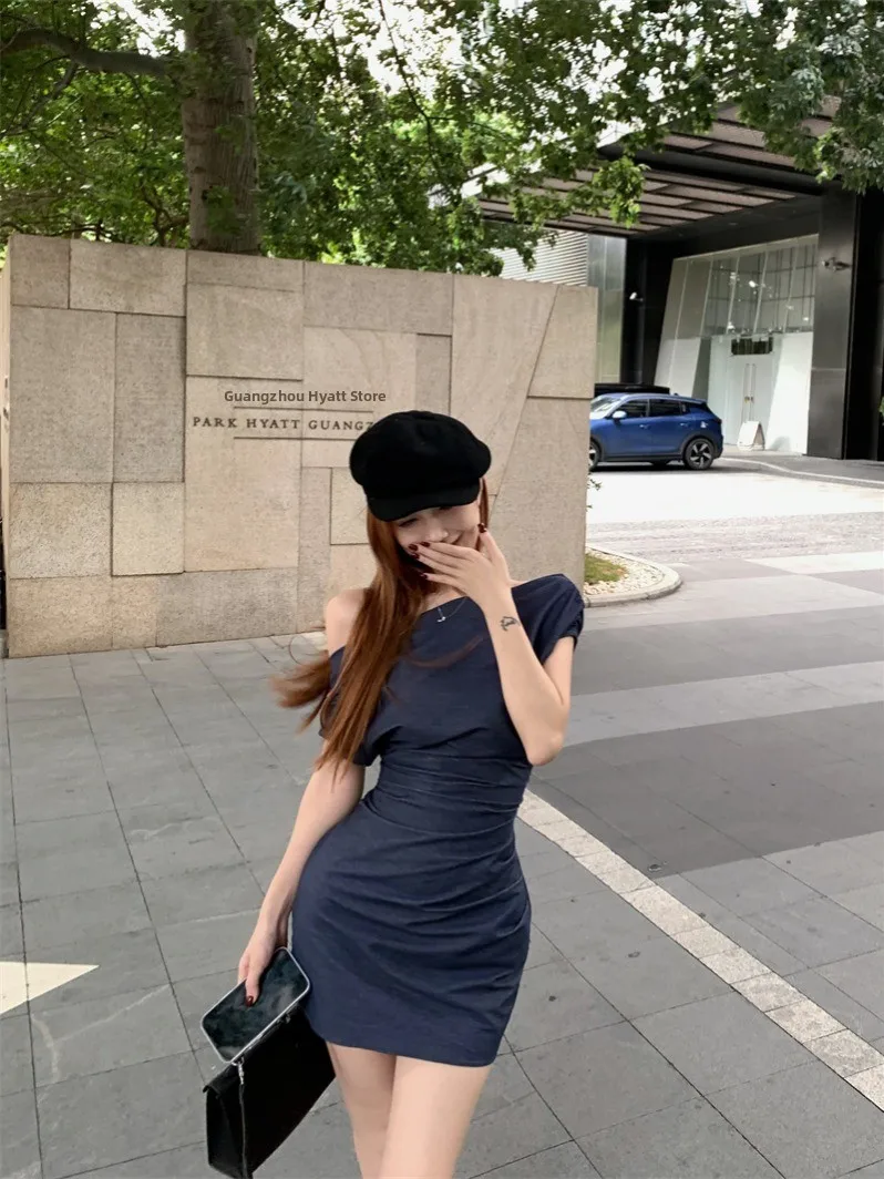 Summer Slimming Denim Short Sleeve Asymmetrical Shoulder Women's Dress Belted Waist Bodycon Skirt Korean Style Casual Dress
Summer Slimming Denim Short Sleeve Asymmetrical Shoulder Women's Dress Belted Waist Bodycon Skirt Korean Style Casual Dress