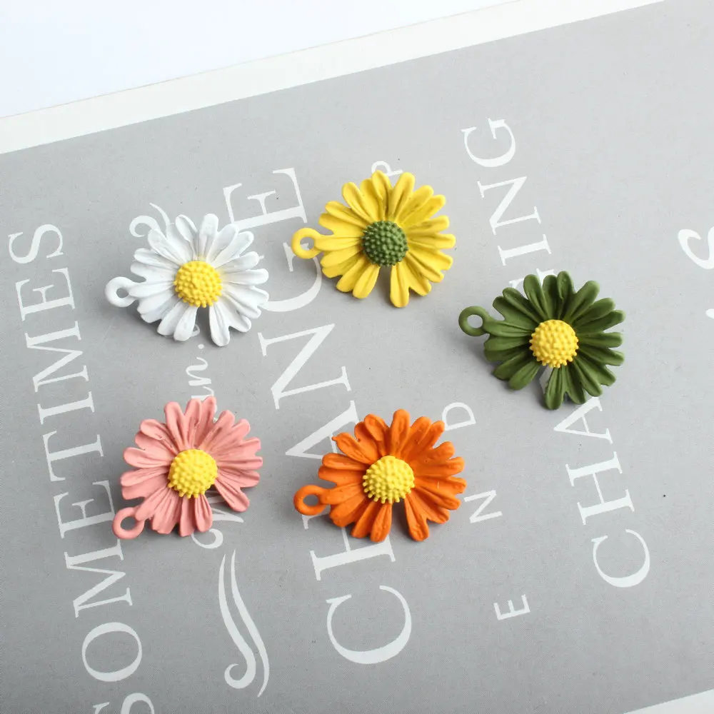 Little Daisy Shaped Charm Korean Fashion Flower Pendant for Women DIY Earrings Making Handmade Craft Summer Jewelry Accessories
Little Daisy Shaped Charm Korean Fashion Flower Pendant for Women DIY Earrings Making Handmade Craft Summer Jewelry Accessories