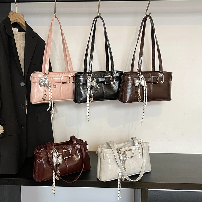 2025 Winter Korean Version Commuter Bag Fashion Bow Design Pu Handbag Female Underarm Shoulder Bag
2025 Winter Korean Version Commuter Bag Fashion Bow Design Pu Handbag Female Underarm Shoulder Bag
