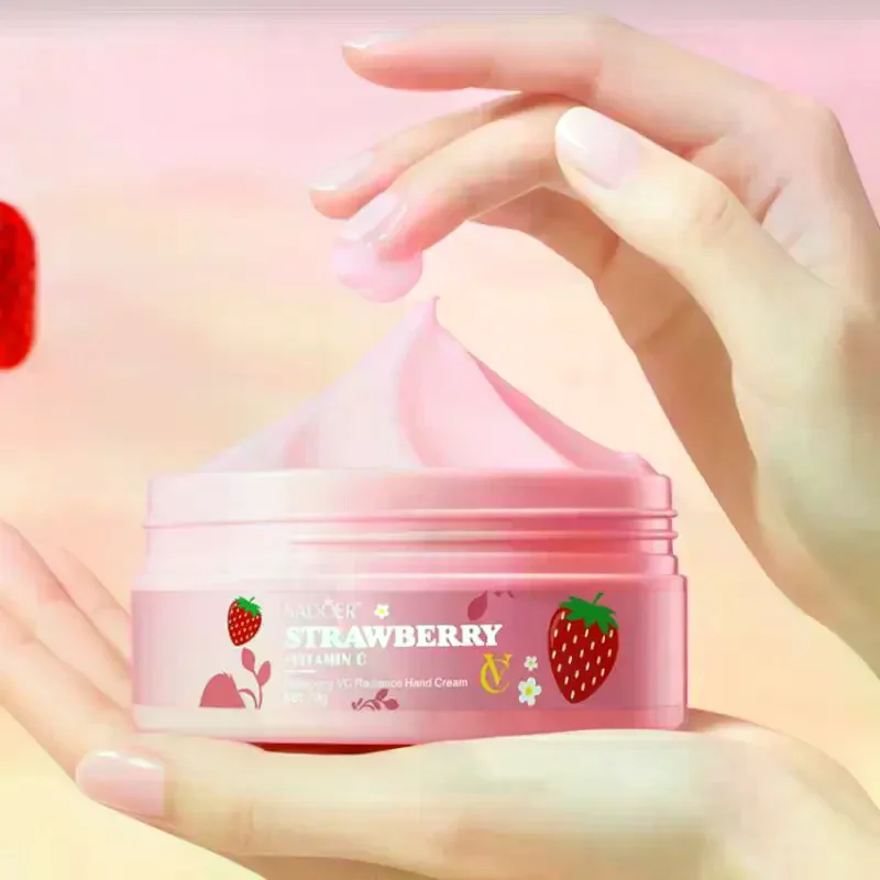 SADOER 70g Moisturizing Hand Cream Strawberry Flavor, VC Brightening Hand Cream Autumn And Winter Moisturizing Skincare
SADOER 70g Moisturizing Hand Cream Strawberry Flavor, VC Brightening Hand Cream Autumn And Winter Moisturizing Skincare