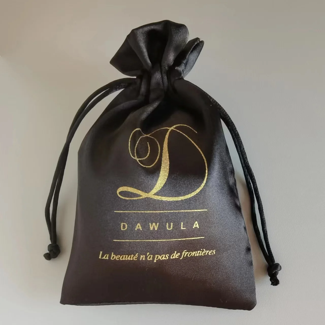 Satin Gift Bags for Packaging Hair Jewelry Cosmetic Candy Drawstring Storage Pouches Cloth Shoes Dustproof Sachet Print Logo 50p
Satin Gift Bags for Packaging Hair Jewelry Cosmetic Candy Drawstring Storage Pouches Cloth Shoes Dustproof Sachet Print Logo 50p