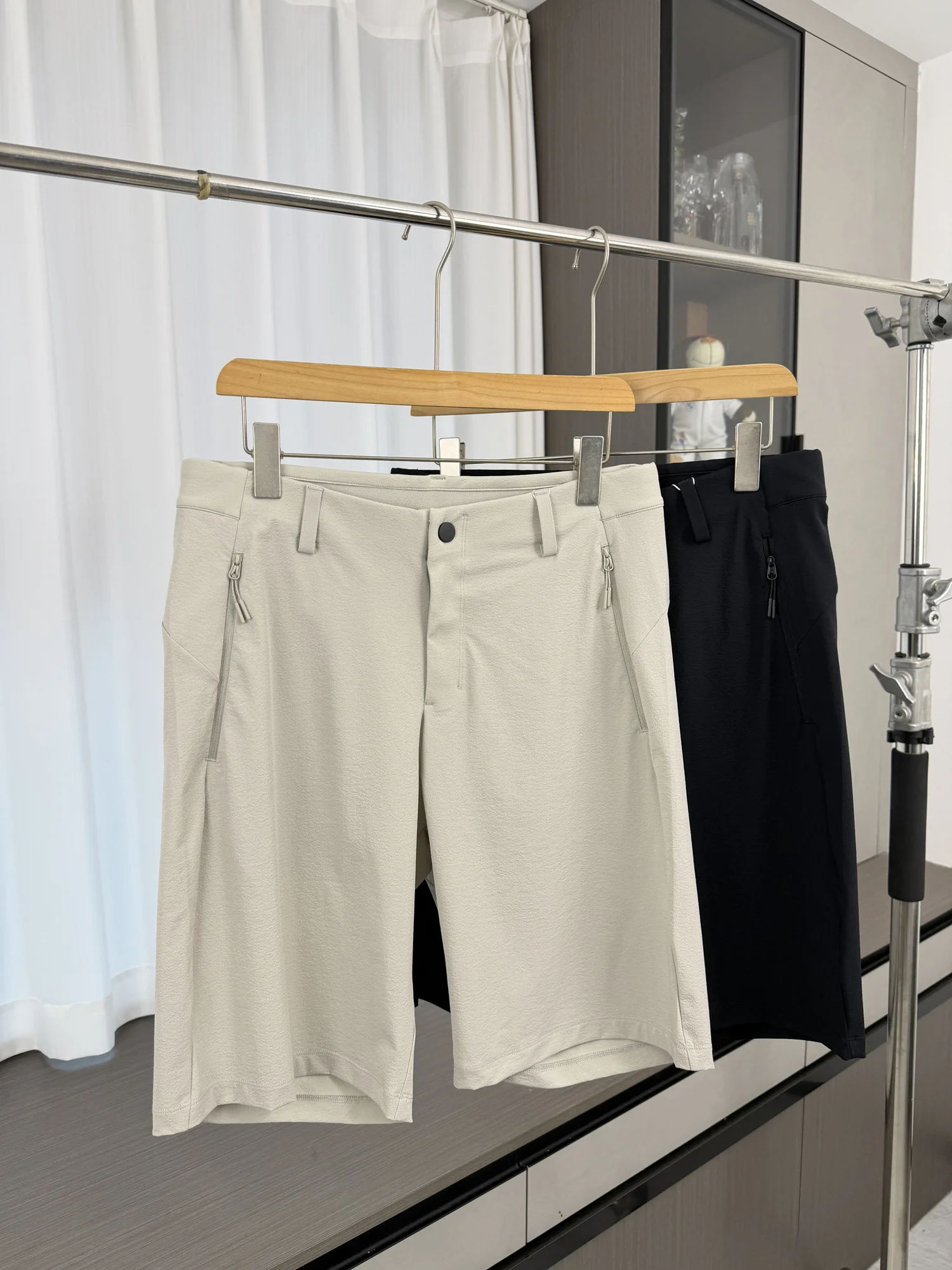 High-End Texture Three-Proof Tech Fabric Men's Summer Cool Feeling Fiber Casual Shorts Sporty Loose Straight Leg Pants
High-End Texture Three-Proof Tech Fabric Men's Summer Cool Feeling Fiber Casual Shorts Sporty Loose Straight Leg Pants