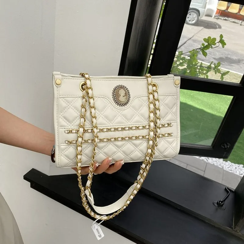 Designer Diaper Bag Ladies Handbag High End Minimalist Square Satchel Trendy Solid Color For Commuter Daily Business Party
Designer Diaper Bag Ladies Handbag High End Minimalist Square Satchel Trendy Solid Color For Commuter Daily Business Party