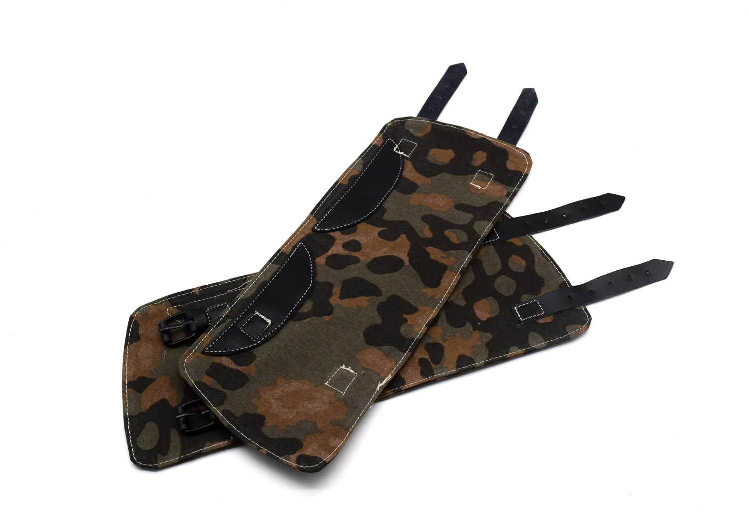 Replica WWII War Reenactments German Leggings Puttee Gaiters Plane Tree Camo Autumn Color
Replica WWII War Reenactments German Leggings Puttee Gaiters Plane Tree Camo Autumn Color