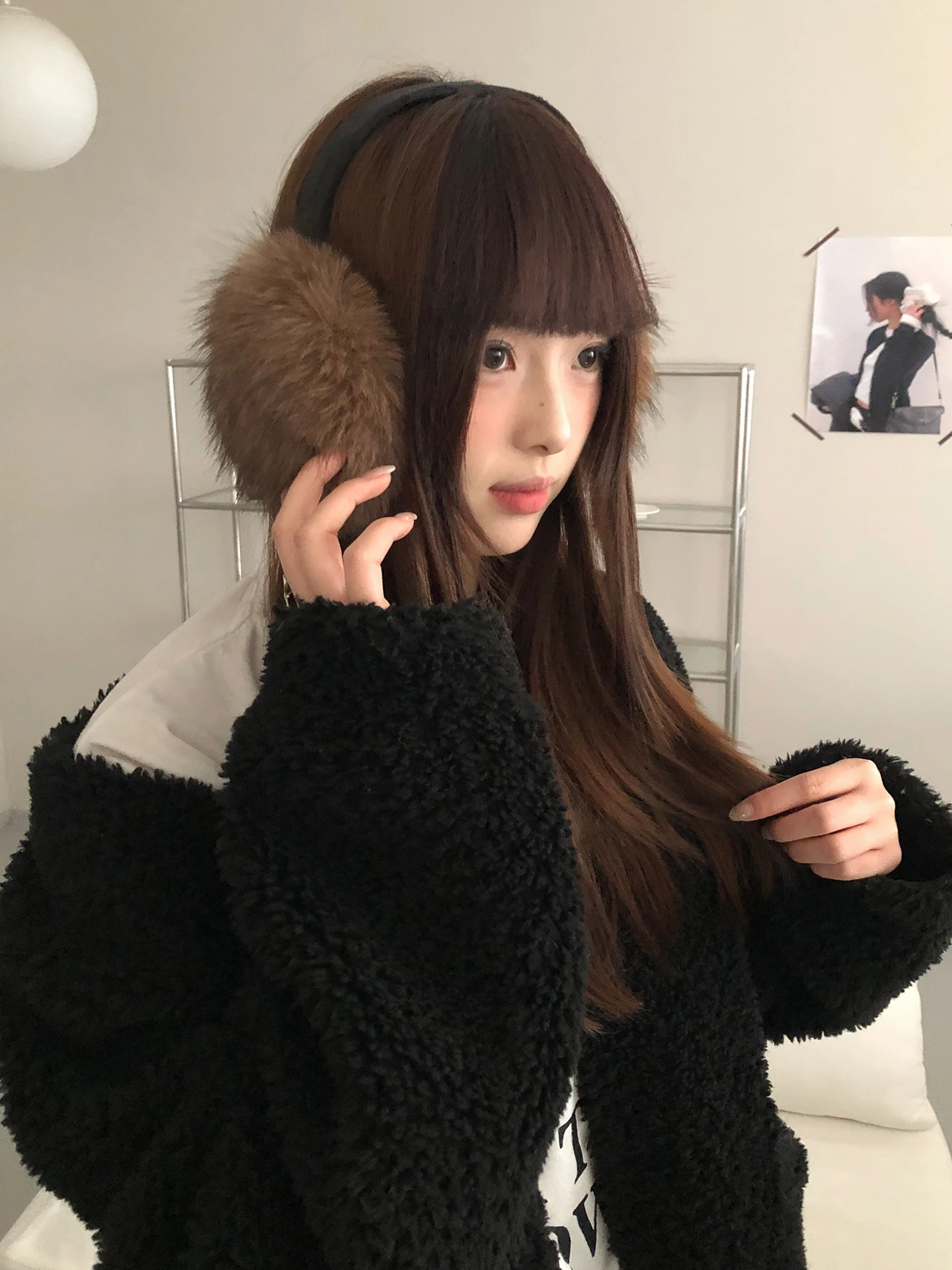 Сладкие и крутые стильные плюшевые наушники для женщин, чтобы защитить уши взимку, защита от холода, сумка для ушей, чтобы теплые уши
Сладкие и крутые стильные плюшевые наушники для женщин, чтобы защитить уши взимку, защита от холода, сумка для ушей, чтобы теплые уши