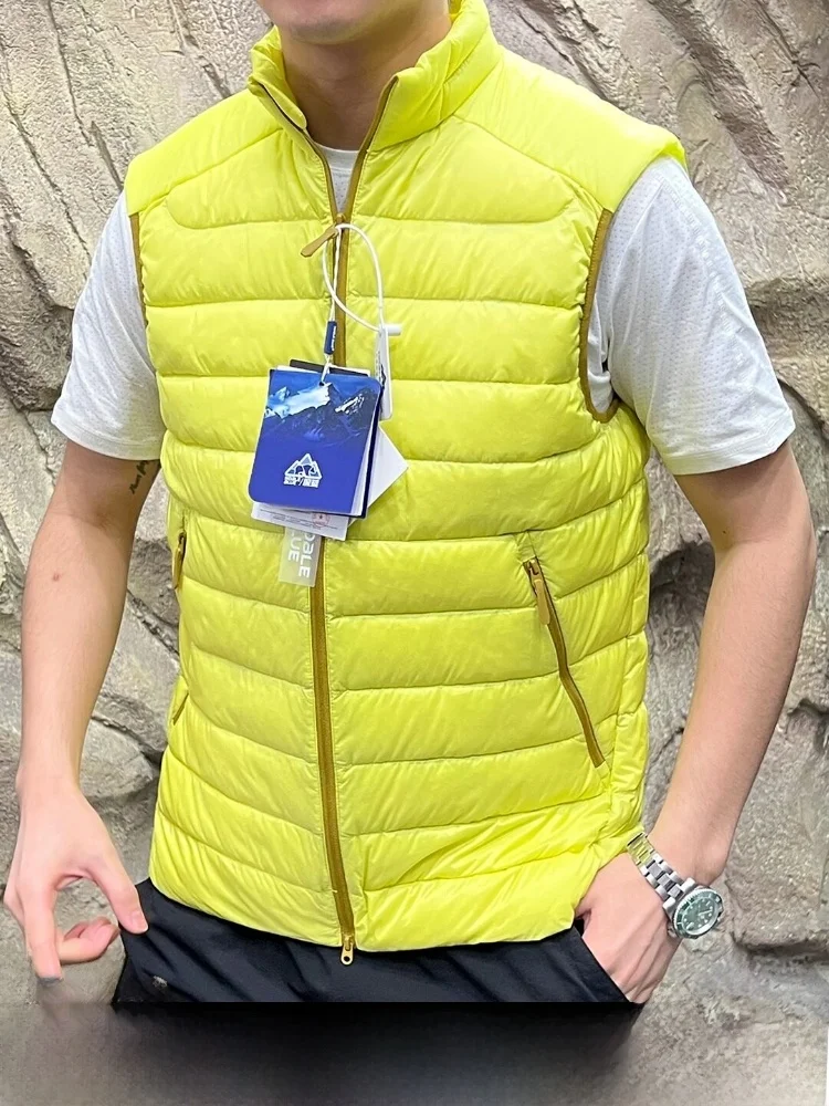 High-End Outdoor ex down Vest Lightweight Windproof Warm Trendy Stand Fit Zipper Closure Color Youth Faion
High-End Outdoor ex down Vest Lightweight Windproof Warm Trendy Stand Fit Zipper Closure Color Youth Faion