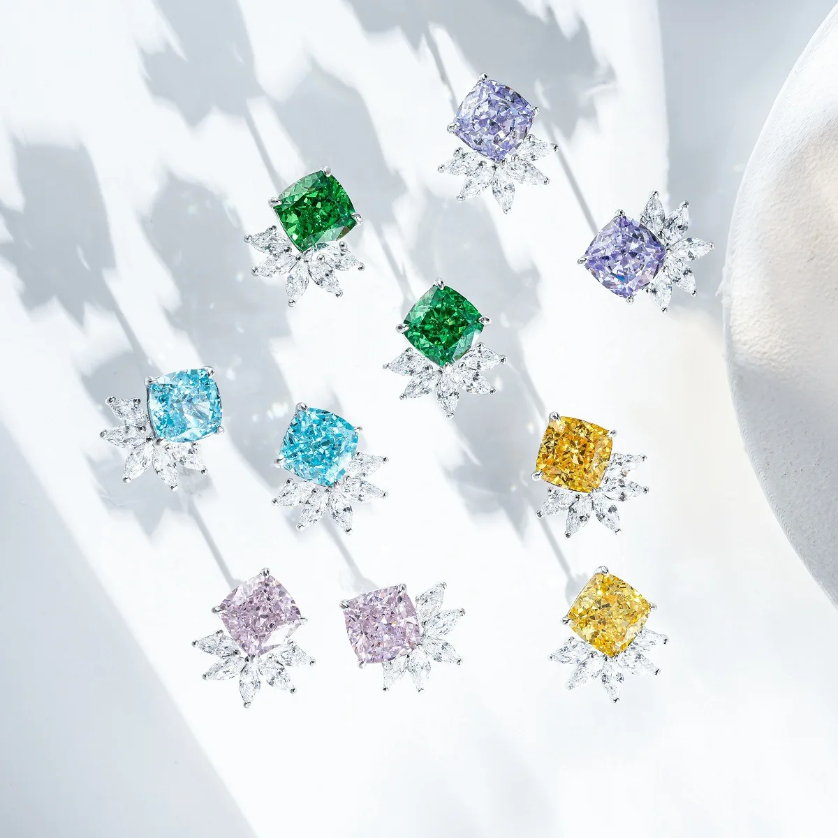 S925 Sterling Silver Stud Women's Classic Four-claw Earrings Full Diamond Redeen Cut Yellow Diamond Aquamarine Earrings
S925 Sterling Silver Stud Women's Classic Four-claw Earrings Full Diamond Redeen Cut Yellow Diamond Aquamarine Earrings