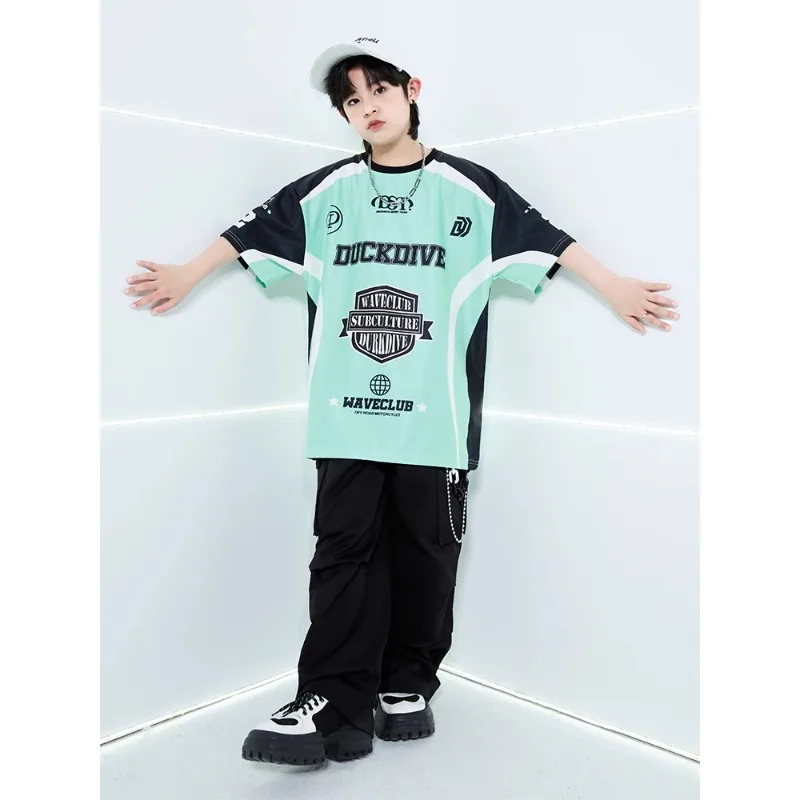 Street dance fashion, hip-hop blue T-shirt, hip-hop children's clothing, runway girl, explosive street
Street dance fashion, hip-hop blue T-shirt, hip-hop children's clothing, runway girl, explosive street