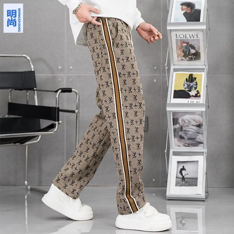 Casual pants men's spring and autumn new printed straight-leg pants fashion trend loose trousers
Casual pants men's spring and autumn new printed straight-leg pants fashion trend loose trousers