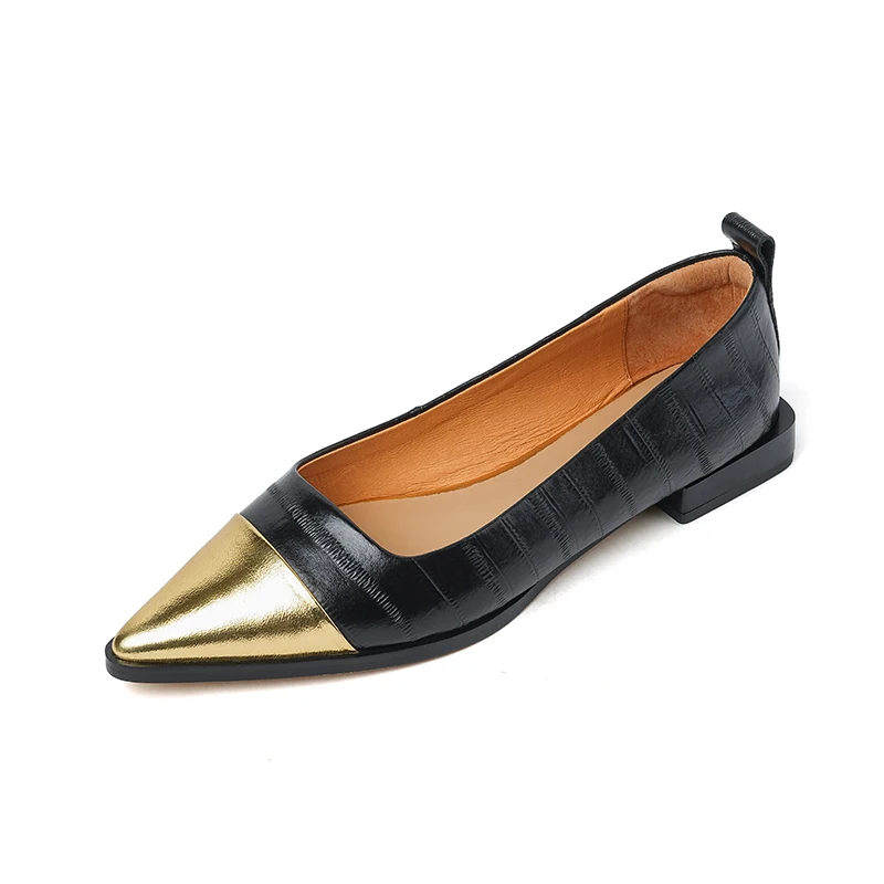 Fashionable embossed leather pointed low heel pointed toe stitching color matching slip-on women's shoes
Fashionable embossed leather pointed low heel pointed toe stitching color matching slip-on women's shoes
