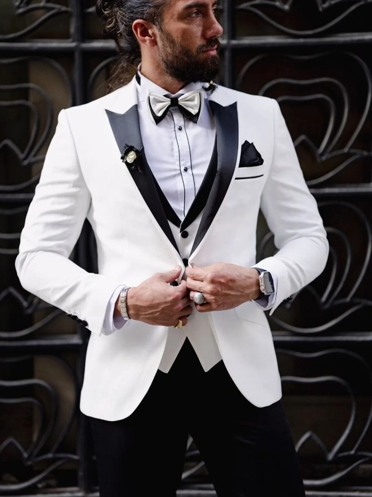 Wedding Suit for Men Slim Fit Peaked Lapel Solid Tuxedo Blazers and Pant and Vest Costume Homme Mariage Traje De Hombre Elegante
Wedding Suit for Men Slim Fit Peaked Lapel Solid Tuxedo Blazers and Pant and Vest Costume Homme Mariage Traje De Hombre Elegante